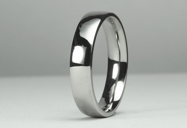 結婚指輪の素材｜ブラックゴールドのメリット・デメリットについて